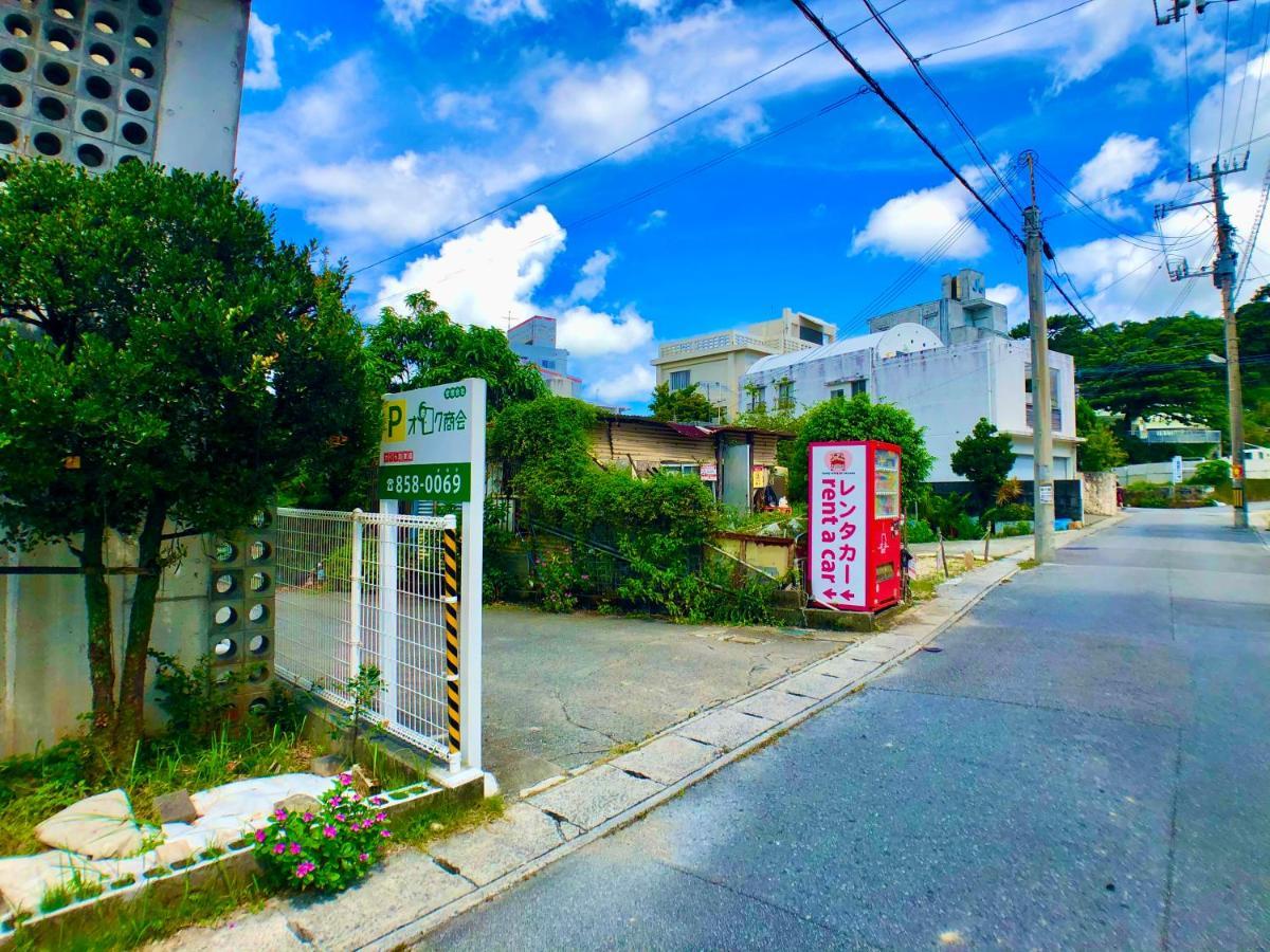 rob cond Naha Exterior foto